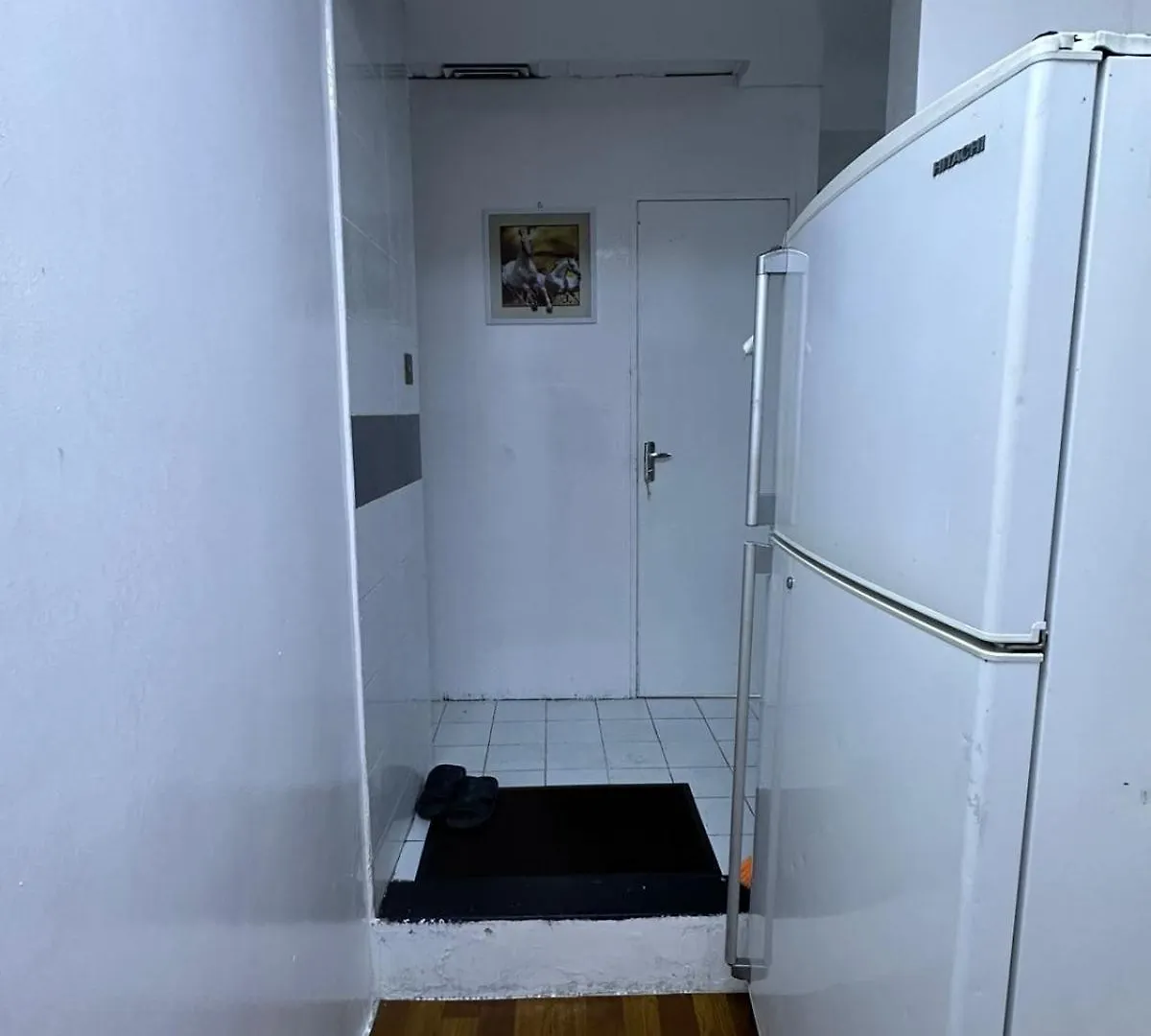 Homestay Budget Couple Rooms Near Burjuman Exit 4 In Center Of Bur Dubai United Arab Emirates